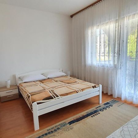 Apartmani Malinska Bagian luar foto