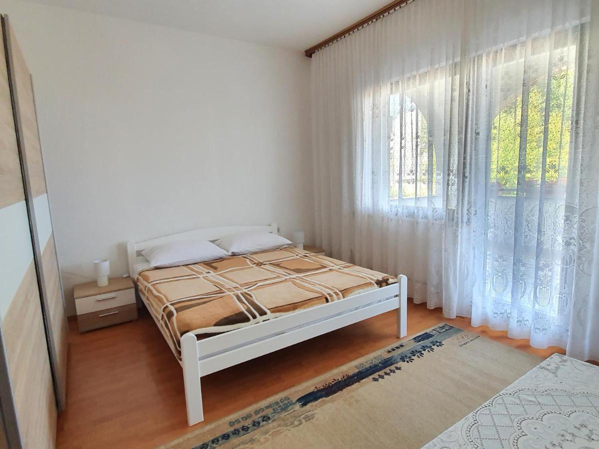 Apartmani Malinska Bagian luar foto