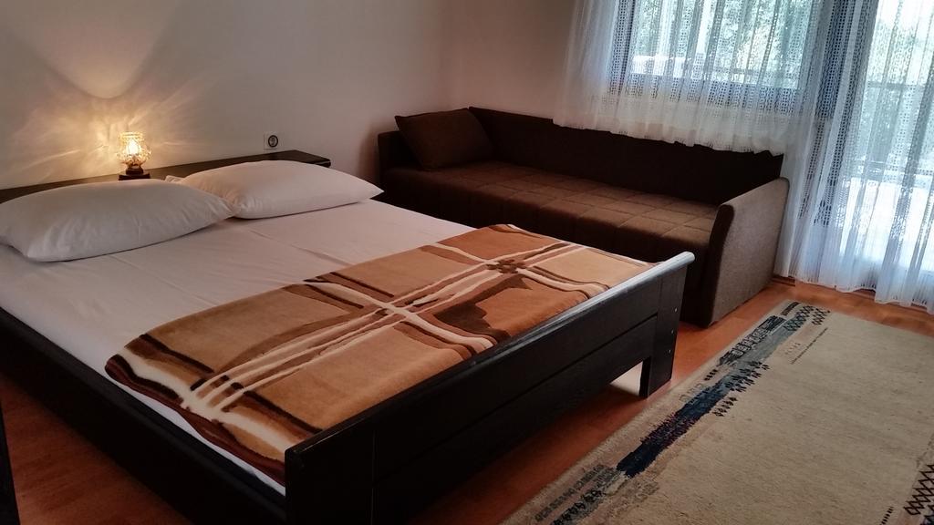 Apartmani Malinska Bagian luar foto